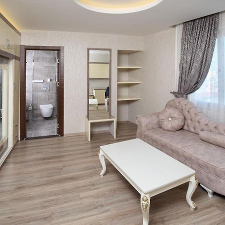 Adana Taskoeprue Hotel ภายนอก รูปภาพ